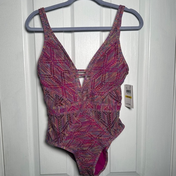 Becca Crochet One Piece Swimsuit size Medium NWT - Picture 2 of 3